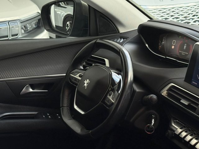 PEUGEOT 3008 usata, con Climatizzatore