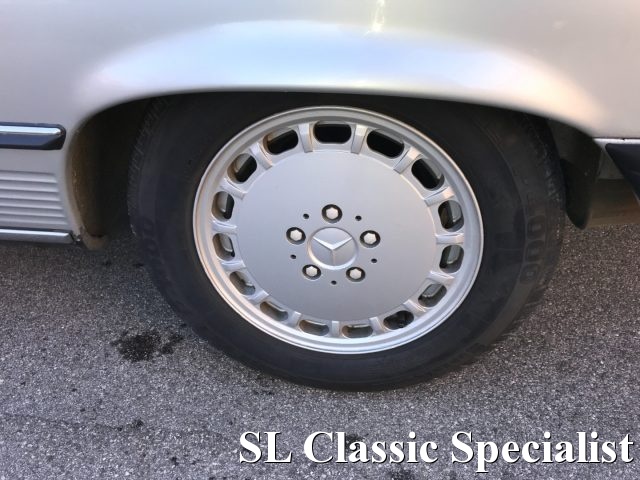 MERCEDES-BENZ SL 560 usata 18