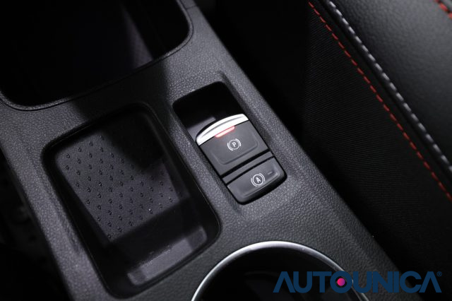 RENAULT Captur usata, con Sensori di parcheggio anteriori