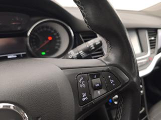 OPEL Astra usata, con Servosterzo