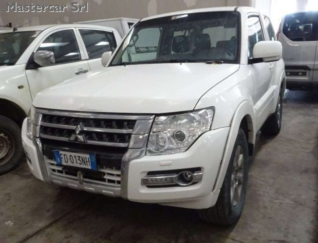 MITSUBISHI Pajero usata, con Airbag Passeggero