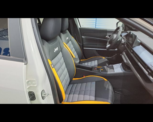 JEEP Avenger usata 36