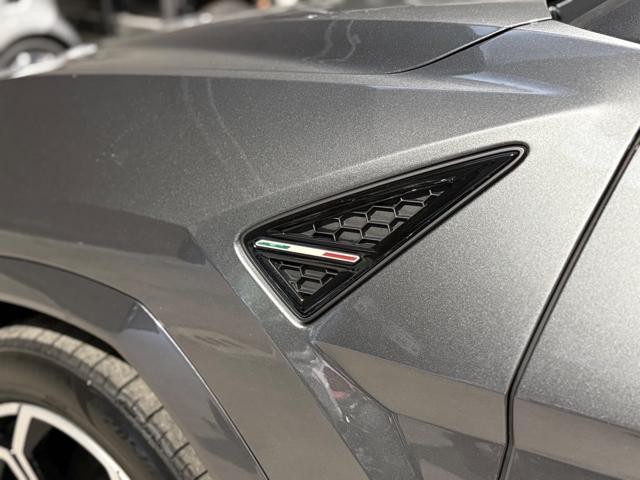 LAMBORGHINI Urus usata, con Fendinebbia