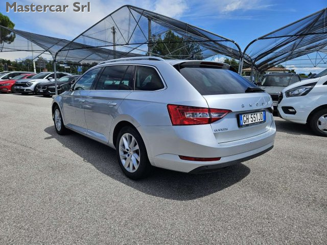 SKODA Superb usata, con Airbag Passeggero