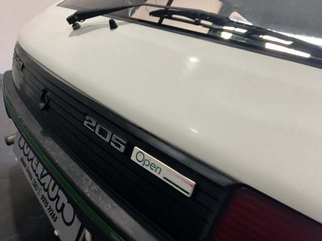 PEUGEOT 205 usata 11
