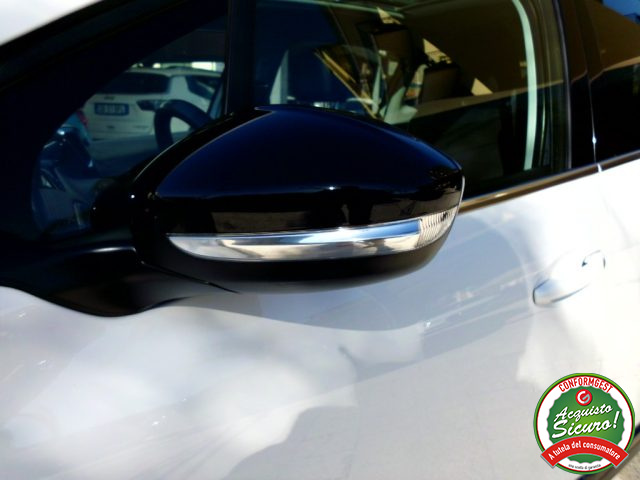PEUGEOT 2008 usata, con Specchietti laterali elettrici