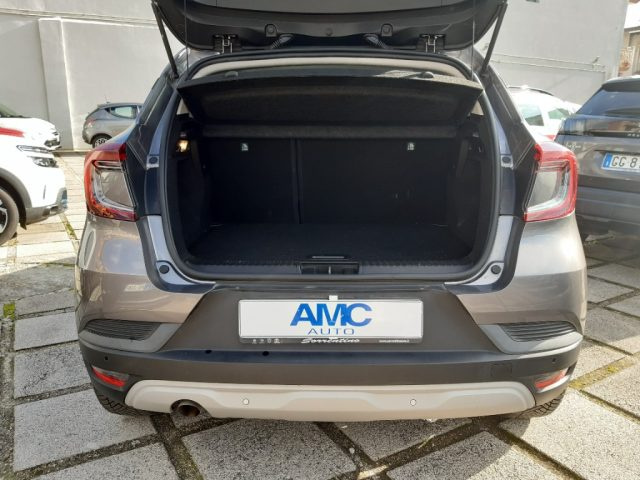 RENAULT Captur usata, con USB