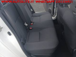 TOYOTA Yaris usata, con Bracciolo