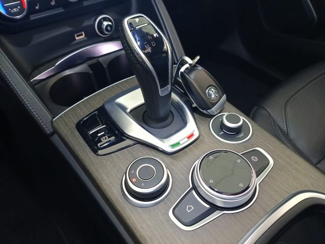 ALFA ROMEO Stelvio usata, con Tettuccio apribile