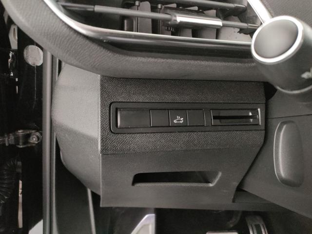 PEUGEOT 5008 usata, con Cerchi in lega