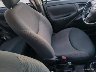TOYOTA Yaris usata, con Fendinebbia