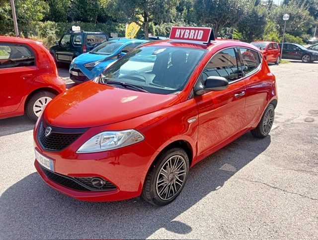 LANCIA Ypsilon usata, con ABS