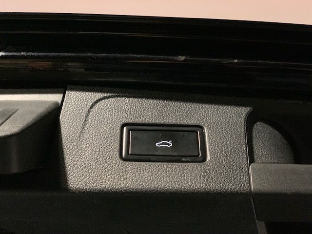 VOLKSWAGEN Passat usata, con Sedile posteriore sdoppiato