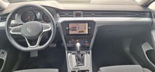 VOLKSWAGEN Passat Variant usata, con Park Distance Control