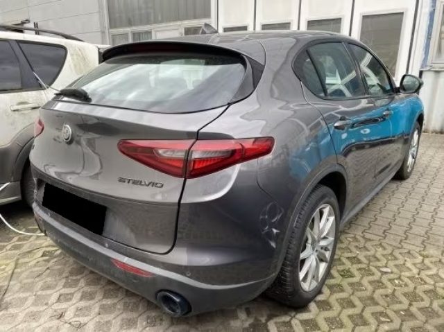 ALFA ROMEO Stelvio usata, con Airbag