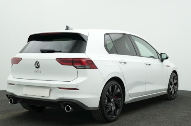 VOLKSWAGEN Golf usata, con Autoradio