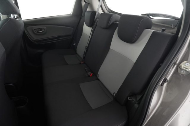 TOYOTA Yaris usata 3