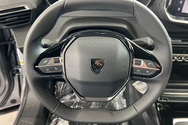 PEUGEOT 2008 usata, con Controllo automatico clima