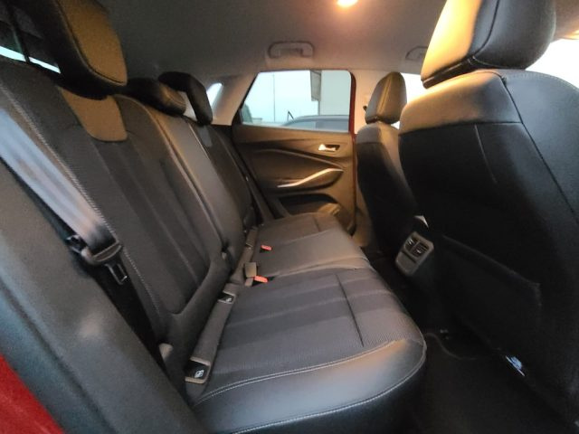 OPEL Grandland usata, con Portellone posteriore elettrico