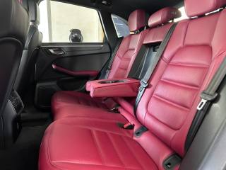 PORSCHE Macan usata, con Park Distance Control