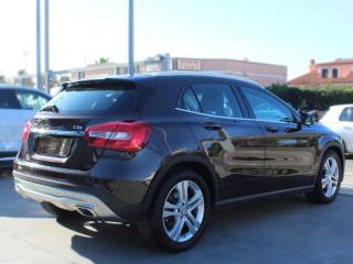 MERCEDES-BENZ GLA 180 usata, con Alzacristalli elettrici
