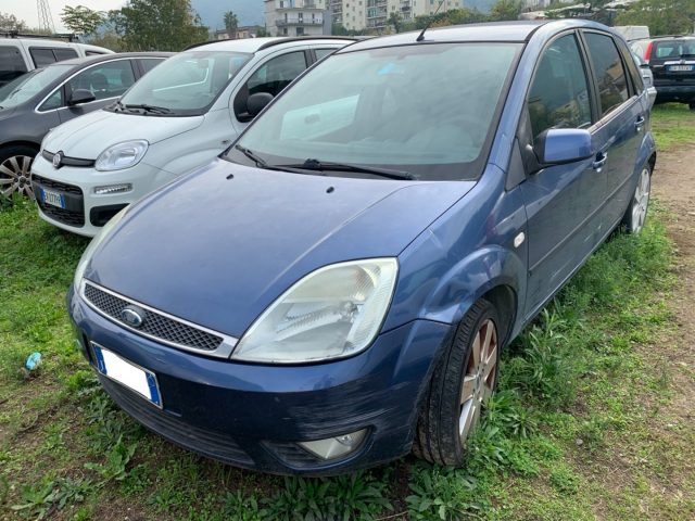 FORD Fiesta usata, con ABS