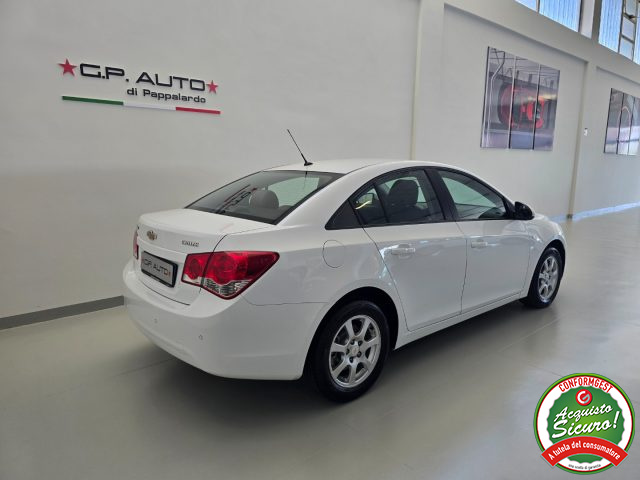 CHEVROLET Cruze usata, con Autoradio