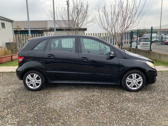 MERCEDES-BENZ B 180 usata, con Airbag Passeggero
