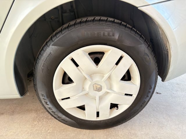 RENAULT Laguna usata 36