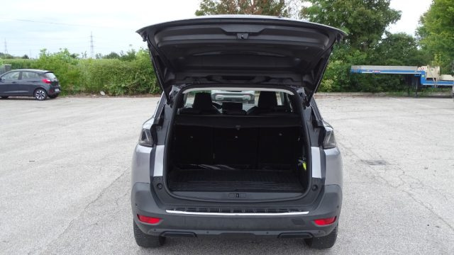 PEUGEOT 5008 usata 135