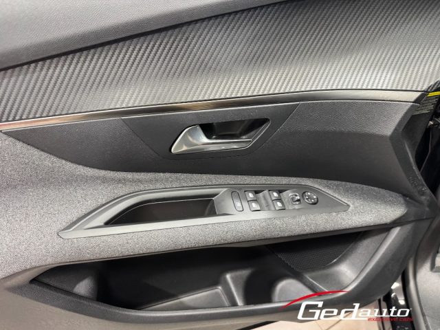 PEUGEOT 3008 usata, con Controllo automatico clima