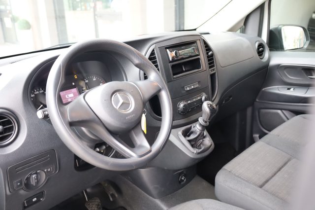 MERCEDES-BENZ Vito usata, con Sensori di parcheggio posteriori