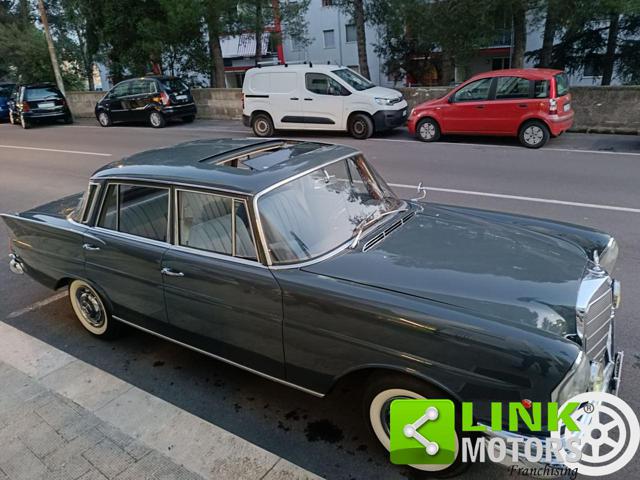 MERCEDES-BENZ 220 usata 12