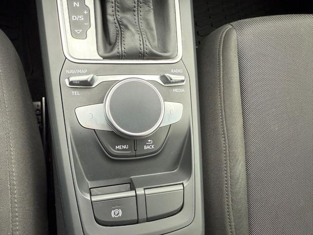 AUDI Q2 usata, con USB