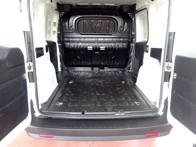 FIAT Doblo usata, con Autoradio