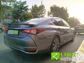 LEXUS ES 300 usata, con Park Distance Control