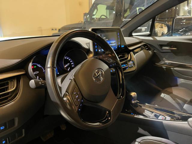TOYOTA C-HR usata, con Climatizzatore