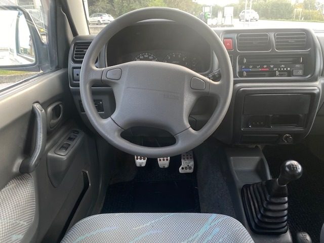 SUZUKI Jimny usata, con Servosterzo