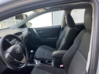 TOYOTA Auris usata 41