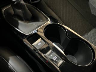 PEUGEOT 208 usata, con Volante in pelle