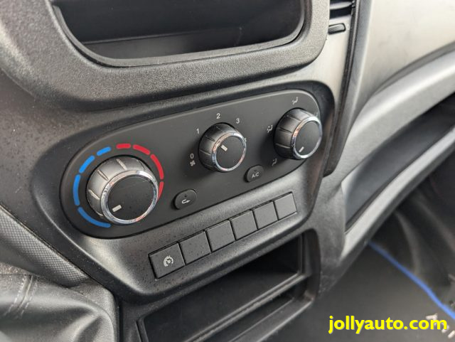 IVECO Daily usata 12