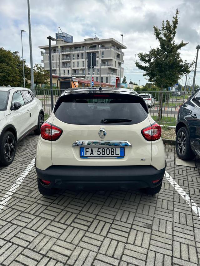 RENAULT Captur usata, con Touch screen