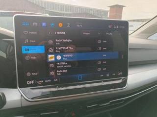 VOLKSWAGEN Golf usata, con Autoradio