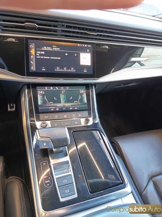 AUDI Q8 usata, con Specchietti laterali elettrici