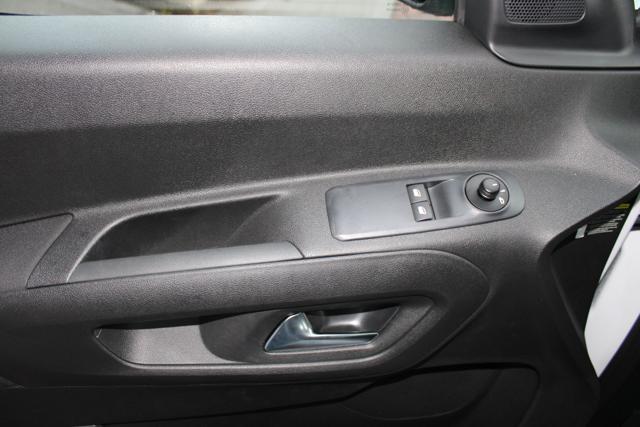 OPEL Combo usata, con Controllo trazione