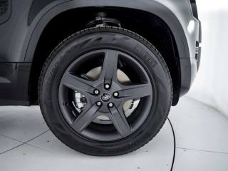 LAND ROVER Defender usata 8