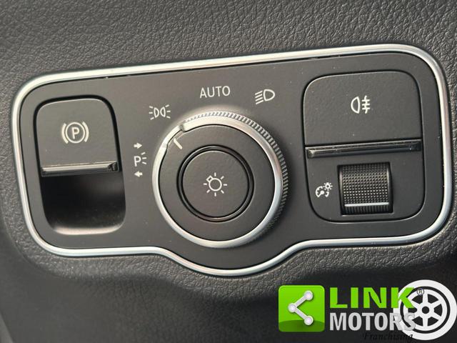 MERCEDES-BENZ GLA 200 usata, con Lettore CD
