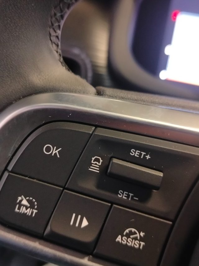 JEEP Avenger usata, con Adaptive Cruise Control