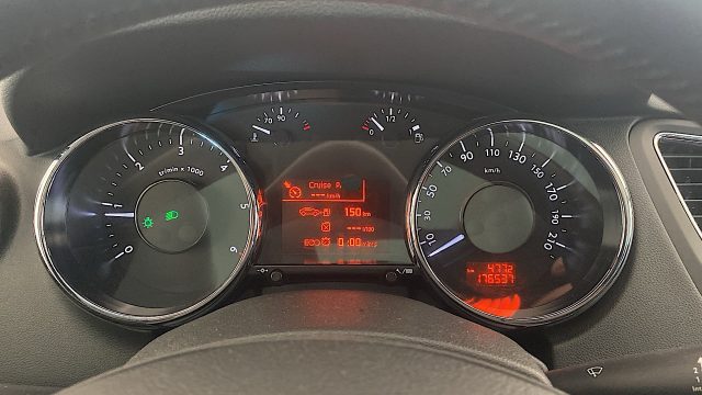 PEUGEOT 5008 usata, con Portapacchi