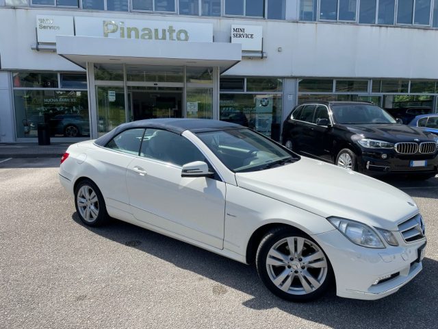 MERCEDES-BENZ E 220 usata, con Chiusura centralizzata